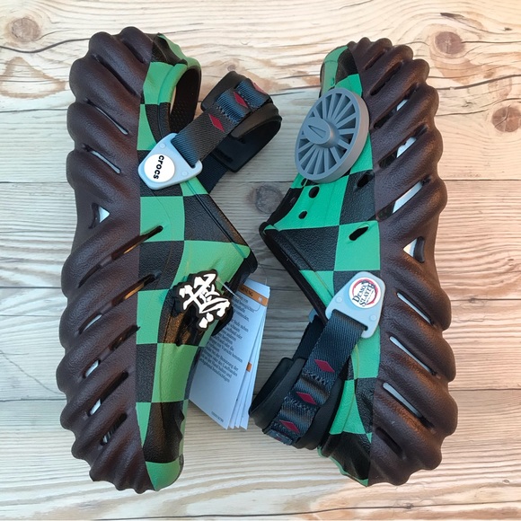 Crocs Demon Slayer Tanjiro Echo Clog - Picture 15 of 16